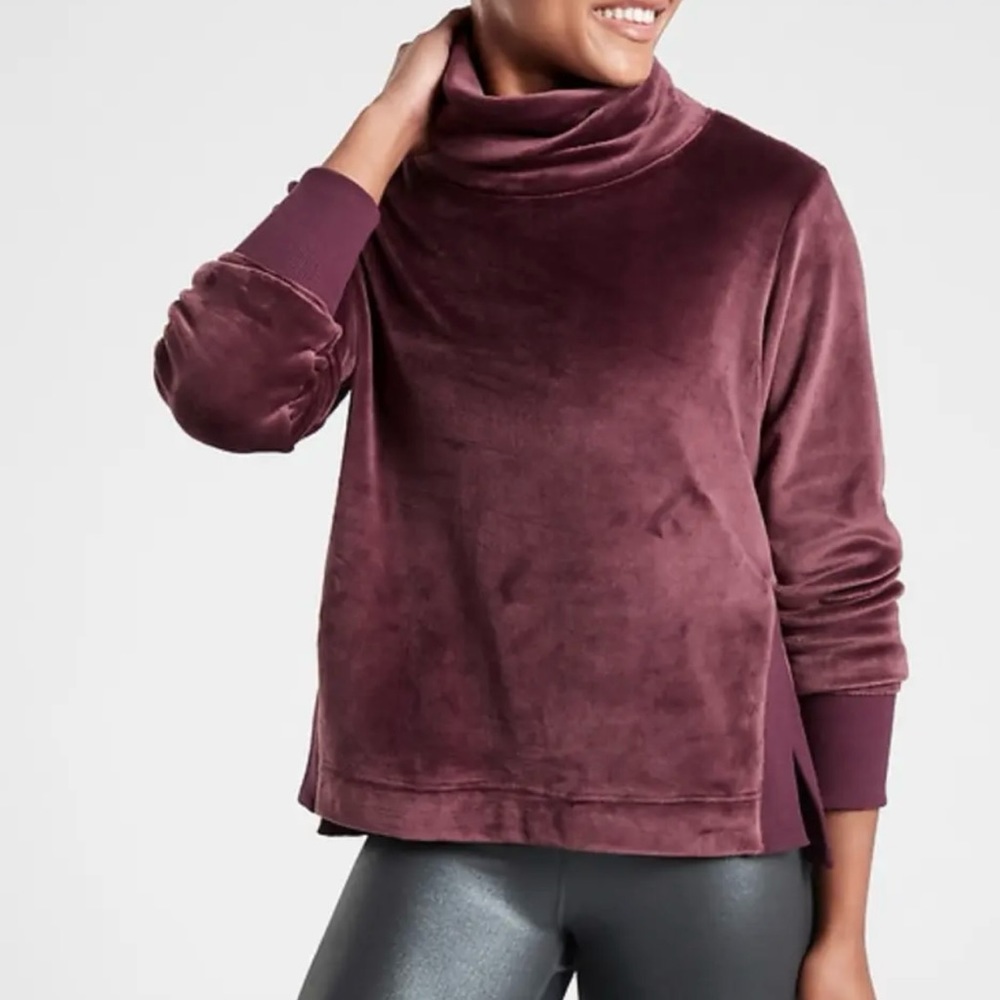 Athleta Burgundy Wine Fleece Long Sleeve Crop Top with Side Slits Size Small